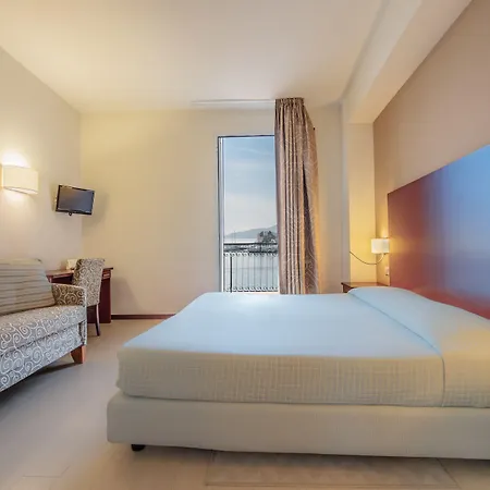 意大利伊丽都拉帕洛酒店 3*